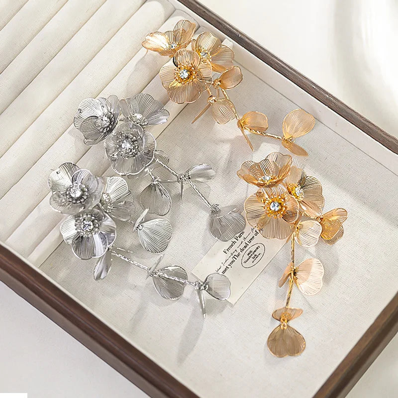 Boucle d'oreille fleur vintage