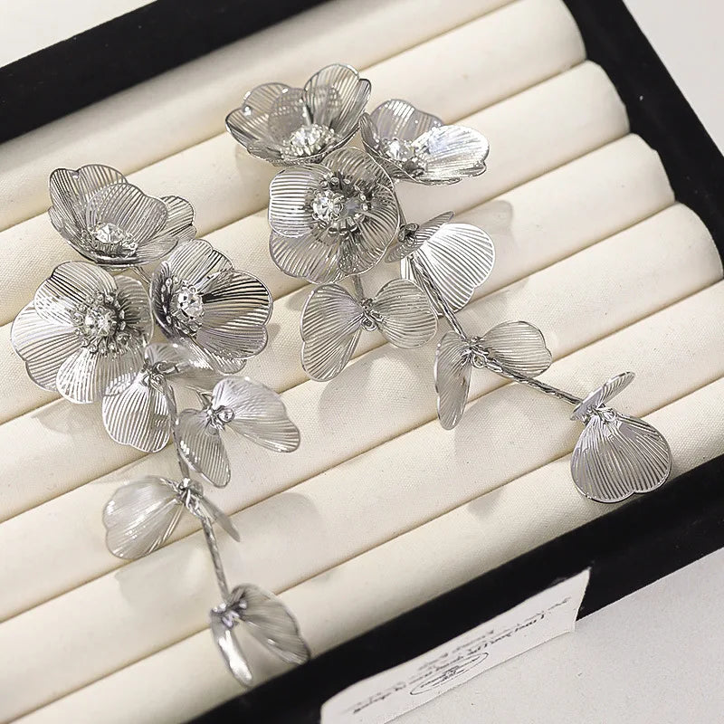 Boucle d'oreille fleur vintage