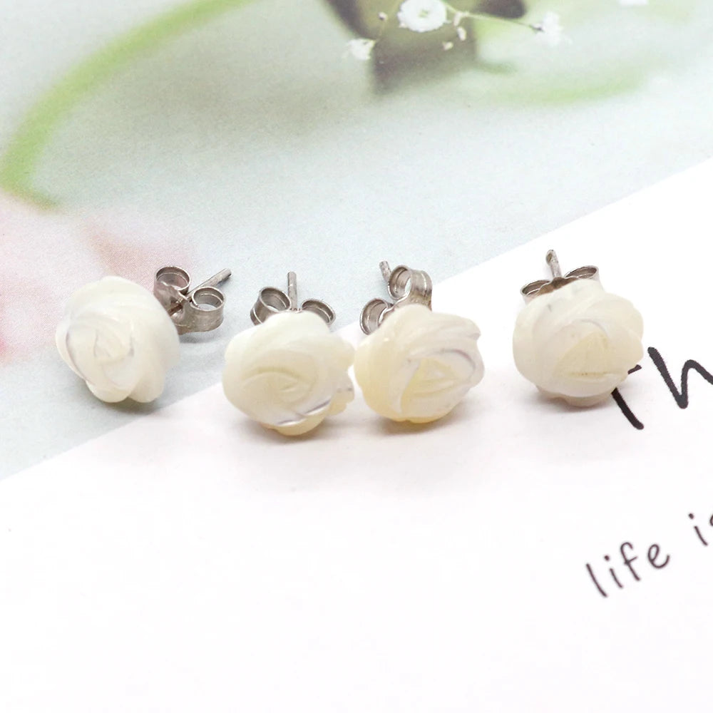 Boucle d'oreille fleur nacre