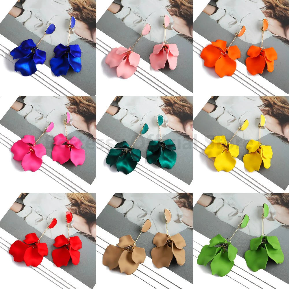 Boucle d'oreille fleur pendante