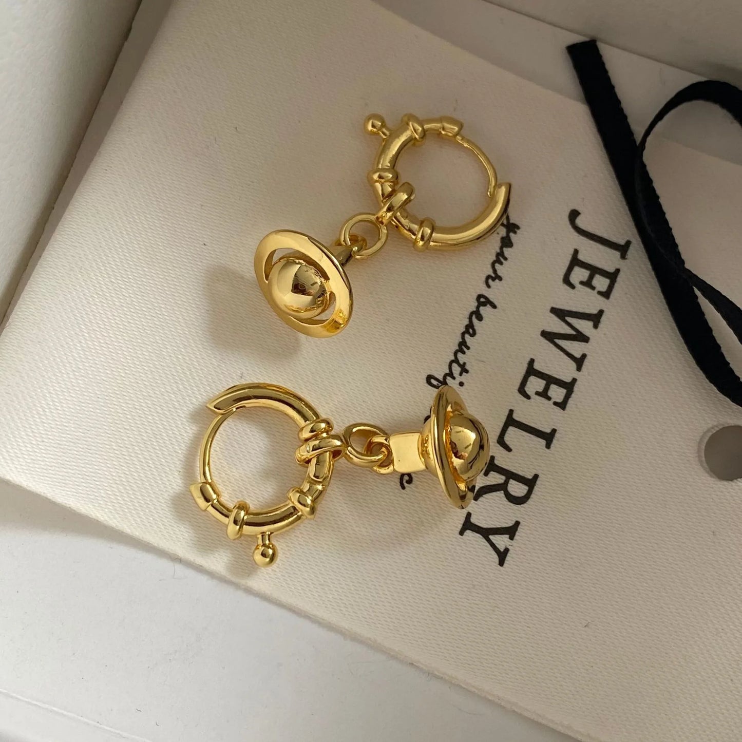 Boucle d'Oreille Planète