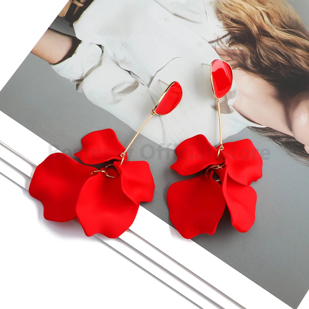 Boucle d'oreille fleur pendante